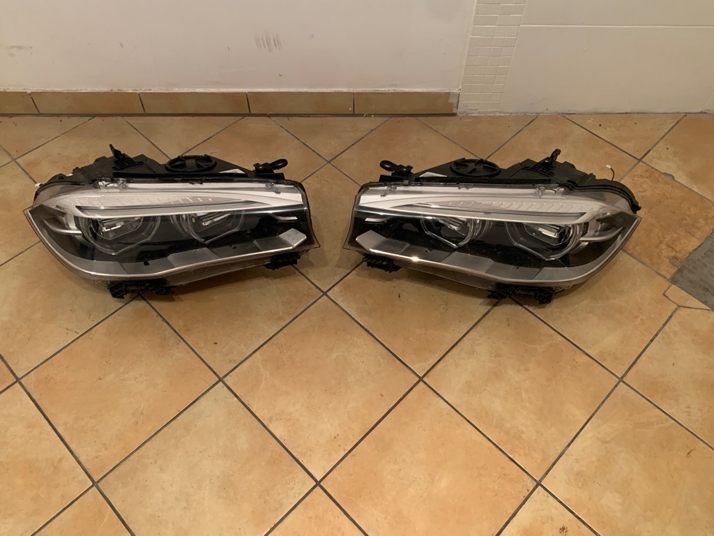 BMW X5 X6 F15 F16 F85 F86 Adaptive LED 7424171 / 7424172 (sin modulos)