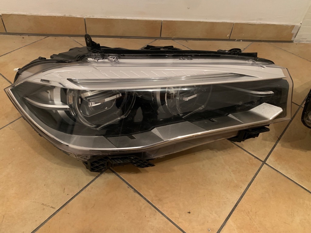 BMW X5 X6 F15 F16 F85 F86 Adaptive LED 7424171 / 7424172 (sin modulos) - Imagen 4
